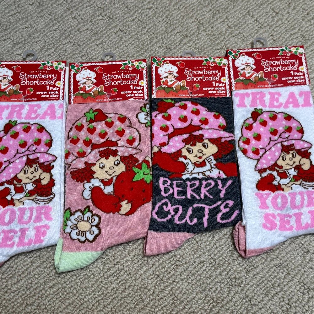 4 Strawberry Shortcake New Novelty Crew Socks Size 6-12/13 - Men's/Women's -